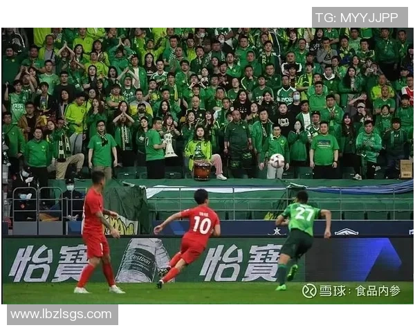 足球明星携手饮料品牌展现激情与活力的广告视频盛宴